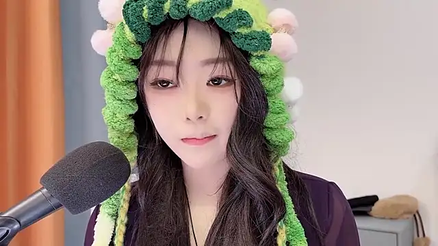 Snapshot of smalldaisy chatting on February 3, 2026, 3:04 am smalldaisy online show from February 3, 2026, 3:04 am