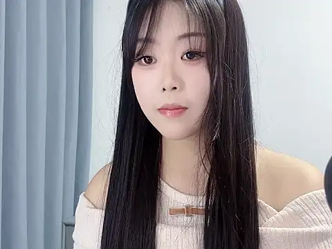 Snapshot of smalldaisy chatting on December 23, 2025, 7:07 am smalldaisy online show from December 23, 2025, 7:07 am