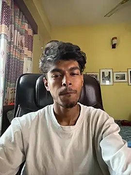 Snapshot of tooexpensive chatting on May 28, 2026, 5:37 am tooexpensive online show from May 28, 2026, 5:37 am