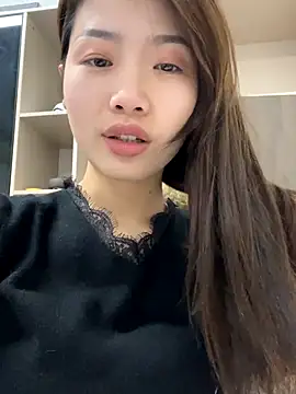 GYYooo online show from December 20, 2025, 6:05 am