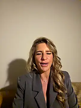 Snapshot of LaLynn chatting on March 1, 2026, 12:10 am LaLynn online show from March 1, 2026, 12:10 am