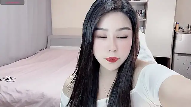 Snapshot of Ogravity_ chatting on February 28, 2026, 12:38 pm Ogravity online show from February 28, 2026, 12:38 pm