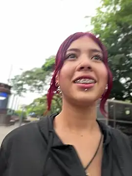 Snapshot of CamiTeaseX_ chatting on February 5, 2026, 1:51 pm CamiTeaseX online show from February 5, 2026, 1:51 pm