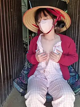 Lill-ly03 online show from December 20, 2025, 2:47 am