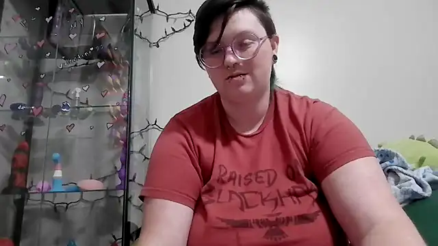 Snapshot of Pupghostt chatting on February 9, 2026, 6:17 pm Pupghostt online show from February 9, 2026, 6:17 pm