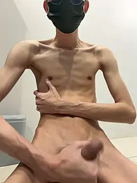 boyxx319 online show from April 19, 2026, 6:36 am