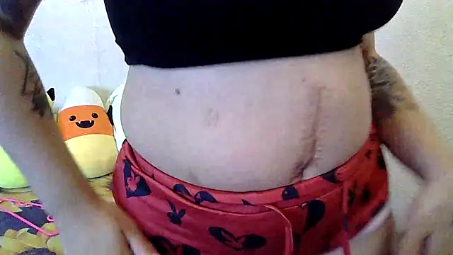 Snapshot of GabbyDaniella chatting on February 4, 2026, 8:37 pm GabbyDaniella online show from February 4, 2026, 8:37 pm