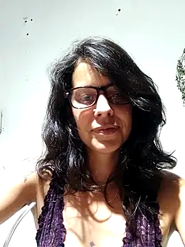 Snapshot of lilithboot chatting on December 21, 2025, 9:37 pm lilithboot online show from December 21, 2025, 9:37 pm