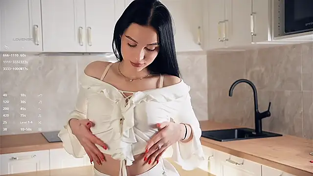 TyraEspina online show from January 6, 2026, 9:19 pm