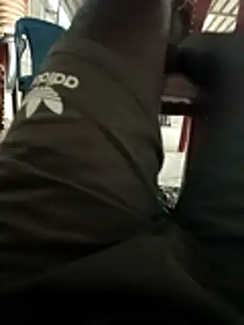 Snapshot of Tamilpaiyan07 chatting on February 20, 2026, 3:47 am Tamilpaiyan07 online show from February 20, 2026, 3:47 am