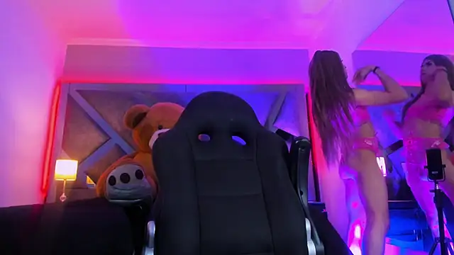 Charlotteinpole online show from February 22, 2026, 3:53 am