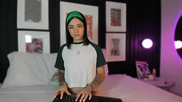 leslie thompson online show from January 6, 2026, 8:13 pm