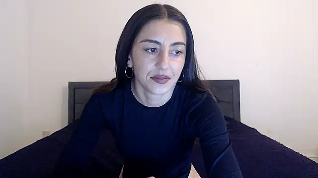 Snapshot of Stella_John chatting on October 4, 2025, 6:15 am Stella John online show from October 4, 2025, 6:15 am