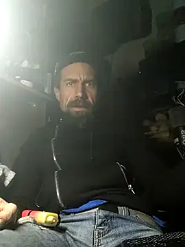 Enrique-V online show from December 20, 2025, 12:13 am