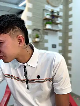 Snapshot of neithan_sleitherx chatting on February 3, 2026, 6:22 am neithan sleitherx online show from February 3, 2026, 6:22 am