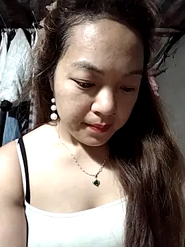 Snapshot of Lucky_cutee chatting on May 7, 2026, 10:57 pm Lucky cutee online show from May 7, 2026, 10:57 pm