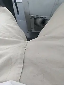 Snapshot of hydhunk26 chatting on January 12, 2026, 5:47 am hydhunk26 online show from January 12, 2026, 5:47 am