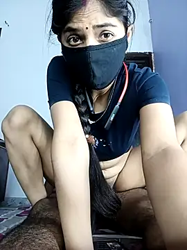 Curvy Kavya online show from April 8, 2026, 7:43 am