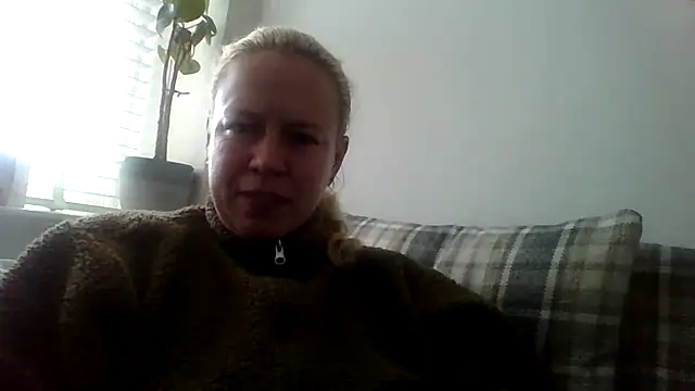 jennyblondeuk online show from February 20, 2026, 3:03 pm