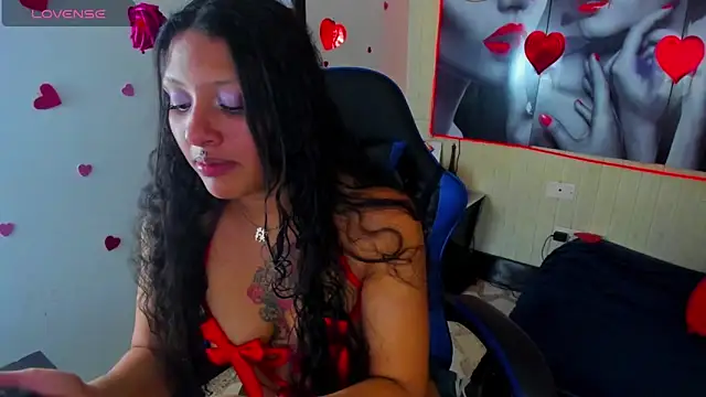 ashley-17 online show from February 15, 2026, 4:13 am