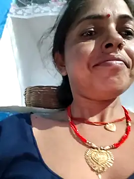 Snapshot of Mahima_rani34 chatting on May 3, 2026, 9:40 pm Mahima rani34 online show from May 3, 2026, 9:40 pm