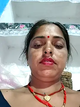 Snapshot of Mahima_rani34 chatting on May 12, 2026, 9:43 pm Mahima rani34 online show from May 12, 2026, 9:43 pm