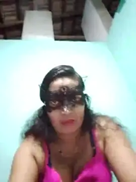 sexyanusl online show from April 19, 2026, 3:35 pm