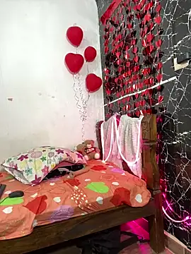 TheSexyLaura online show from February 12, 2026, 9:14 pm