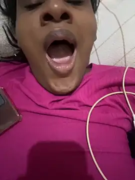 amorasecy online show from March 3, 2026, 10:33 am