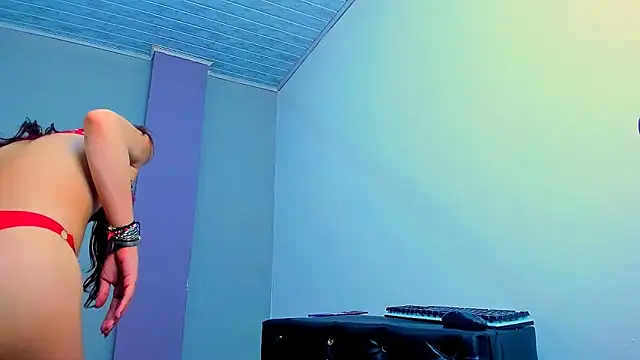 Harley Clayn online show from April 16, 2026, 9:50 pm