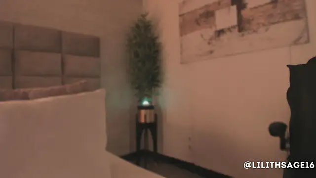 Lilith Sage  online show from February 23, 2026, 7:47 pm