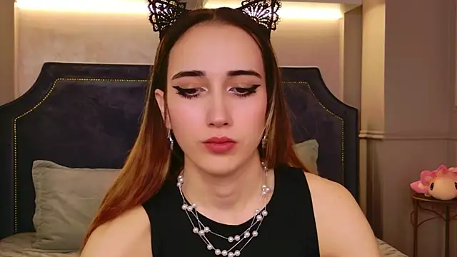 Gretta Lane online show from March 18, 2026, 5:32 am