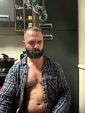 DamonSalvatore2 online show from January 14, 2026, 9:40 pm