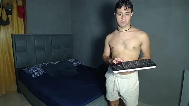 Snapshot of MAXIMILAINO-XXX chatting on May 8, 2026, 11:52 pm MAXIMILAINO-XXX online show from May 8, 2026, 11:52 pm