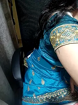 Snapshot of Priya-Sarma chatting on February 6, 2026, 9:11 pm Priya-Sarma online show from February 6, 2026, 9:11 pm