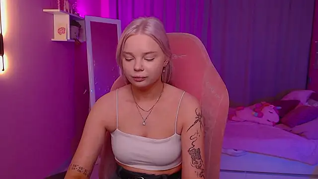 Leslie Caronn online show from March 19, 2026, 7:52 am