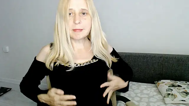 MiLenaMilf online show from March 18, 2025, 7:55 am