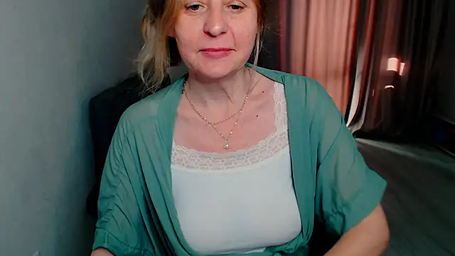 MiLenaMilf online show from May 22, 2026, 4:32 am