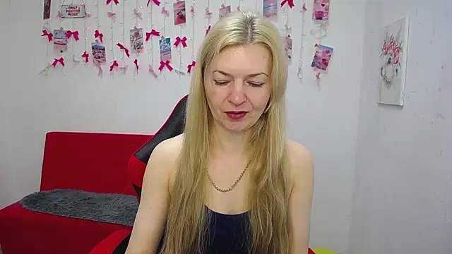 Snapshot of MelissaTyler chatting on May 23, 2026, 5:17 am MelissaTyler online show from May 23, 2026, 5:17 am