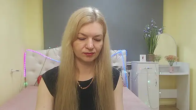 Snapshot of MelissaTyler chatting on May 16, 2026, 5:28 am MelissaTyler online show from May 16, 2026, 5:28 am