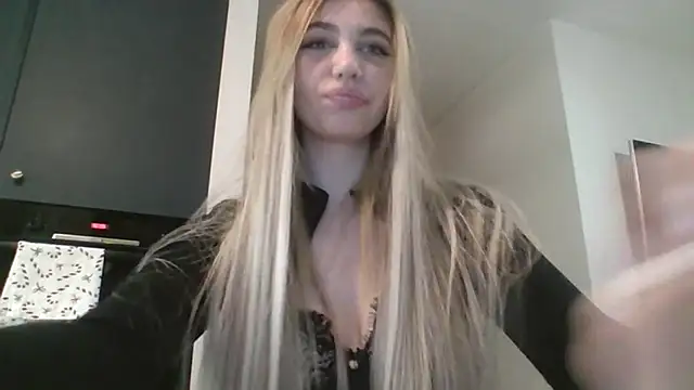TeenLily online show from March 2, 2026, 7:32 pm