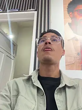 Latin Paisa Boy online show from March 16, 2026, 10:23 pm