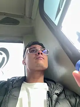 Latin Paisa Boy online show from April 15, 2026, 8:42 pm