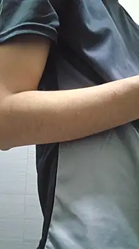 Snapshot of LeonS_20cm chatting on February 23, 2026, 10:32 pm LeonS 20cm online show from February 23, 2026, 10:32 pm