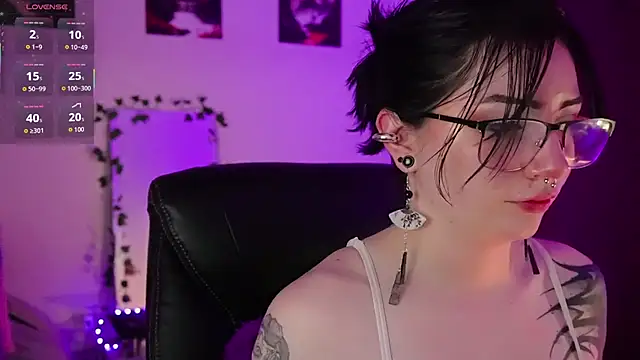 Snapshot of miami_18_ chatting on February 25, 2026, 1:17 am miami 18 online show from February 25, 2026, 1:17 am