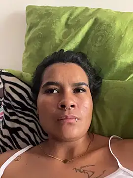 Chloe cortes online show from May 17, 2026, 7:25 pm
