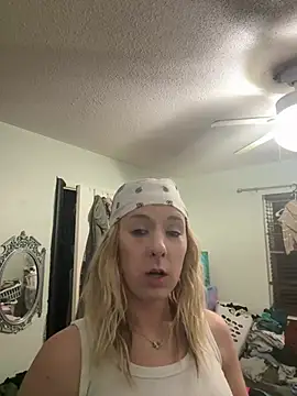 Trippyyb28 online show from February 28, 2026, 1:27 am