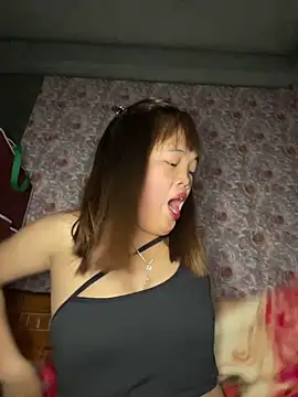 Snapshot of Wendy-2 chatting on February 11, 2026, 4:29 pm Wendy-2 online show from February 11, 2026, 4:29 pm