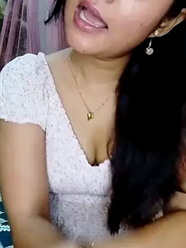Saumyy online show from April 23, 2026, 9:38 pm