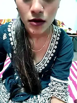 Snapshot of Yours-Zeenat chatting on January 8, 2026, 6:08 am Yours-Zeenat online show from January 8, 2026, 6:08 am